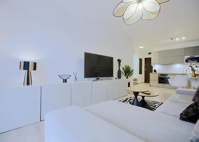 Blue Mare Polanki Park Tropical E208