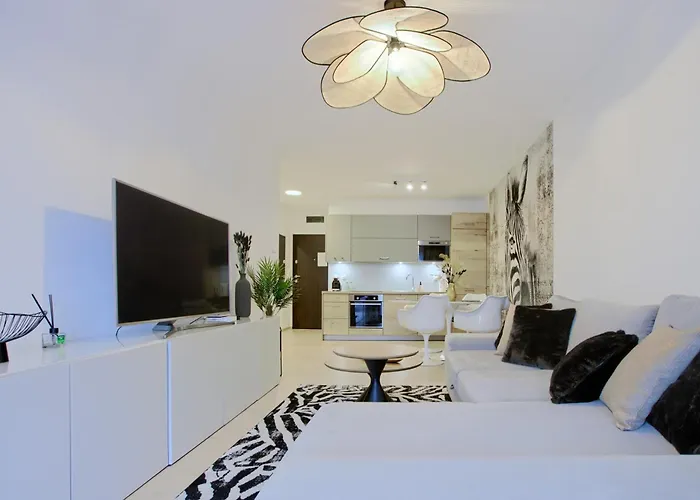 شقة Blue Mare Polanki Park Tropical E208 كولوبرزيغ